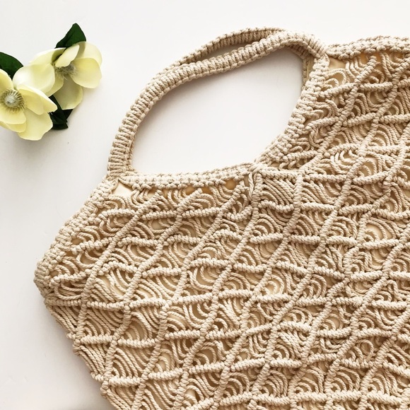 CROCHET TOP HANDLE BAG WITH FRIDGES DETAILS - Picture 2 of 4